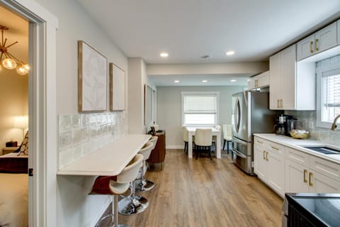 3 Blocks to Mtn Biking The Cottage in Crosby House in Crosby