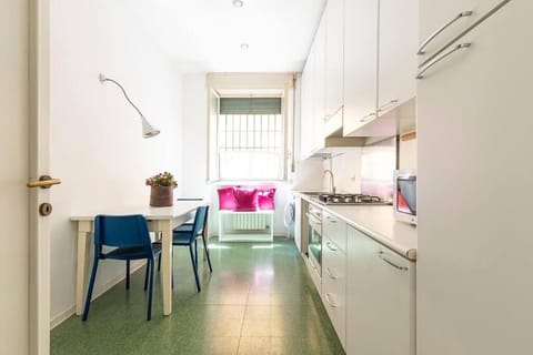 Appartamento al Duomo di Parma - posto auto privato prenotabile Apartment in Parma