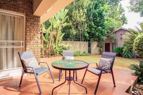 Patio, Garden, Garden view