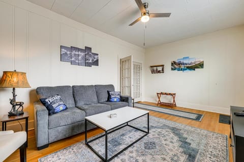 Downtown Anaconda Studio Walk to Dining and Bars! Apartment in Anaconda