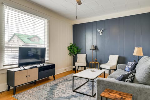 Downtown Anaconda Studio Walk to Dining and Bars! Apartment in Anaconda