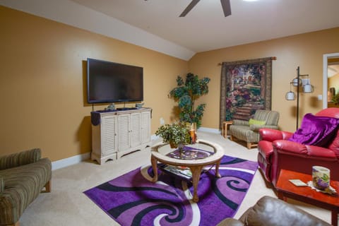 16 Mi to Dtwn Orlando Quiet Apt with Pool Access Apartment in Lake Mary