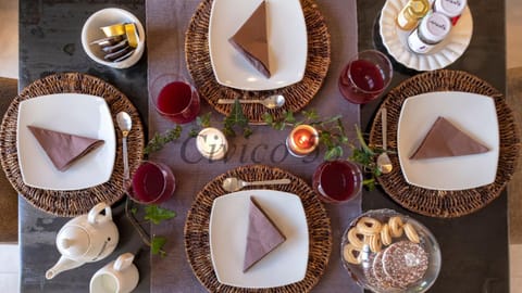 Food and drinks, Food