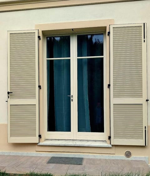 BEE HOME Bed and Breakfast in Carrara