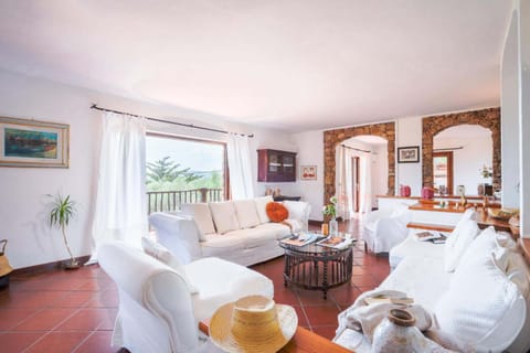 Communal lounge/ TV room, TV and multimedia, Living room, Photo of the whole room, Seating area, Evening entertainment