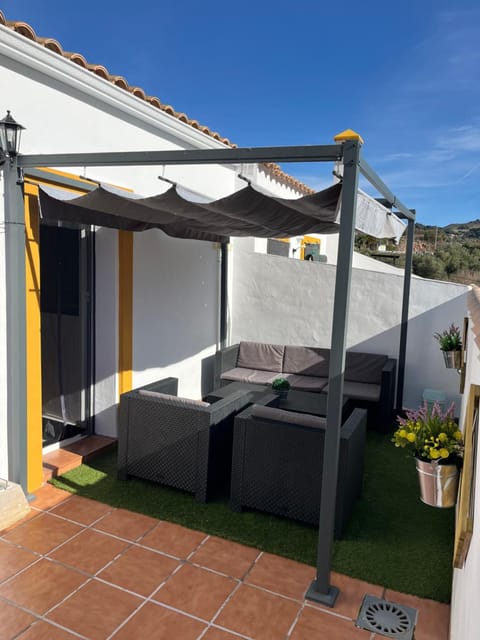 Balcony/Terrace, Seating area, Mountain view, sunbed