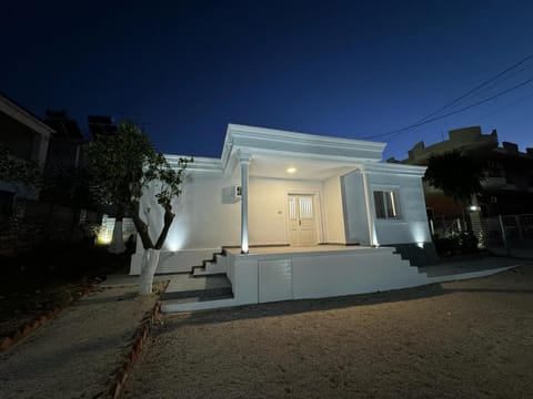 Vila Ademi Ksamil Villa in Ksamil