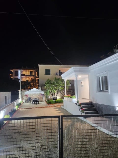 Vila Ademi Ksamil Villa in Ksamil