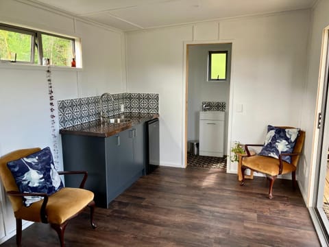 Kahu cabin Cabin in Raglan