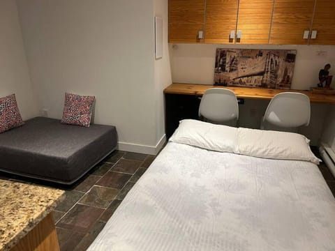 Waterfront Retreat, Beach Access, Group Friendly, Sleeps 14 House in Sechelt