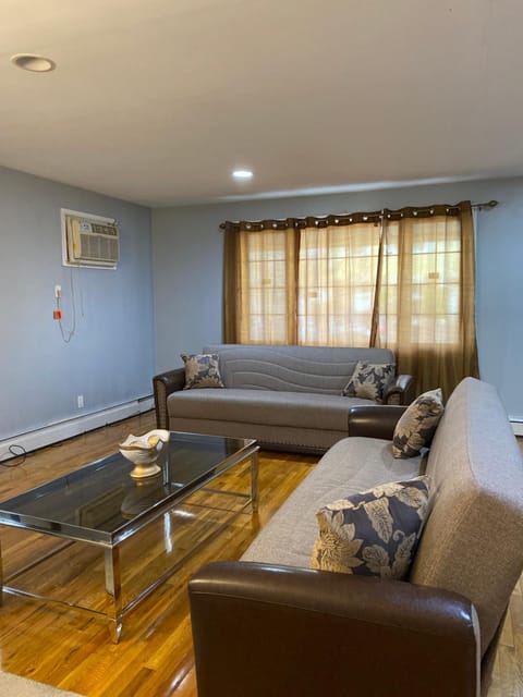 Living room, air conditioner