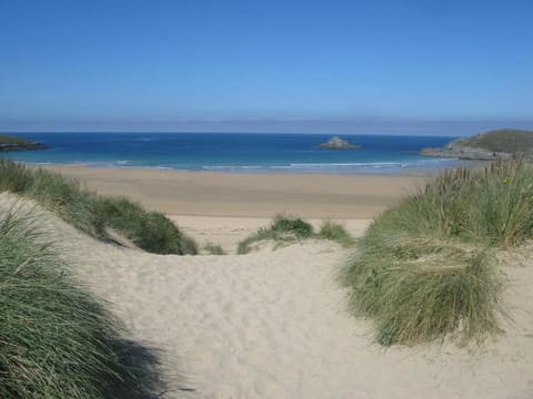 Sunny Corner - Coastal apartment near the beach Apartment in Newquay