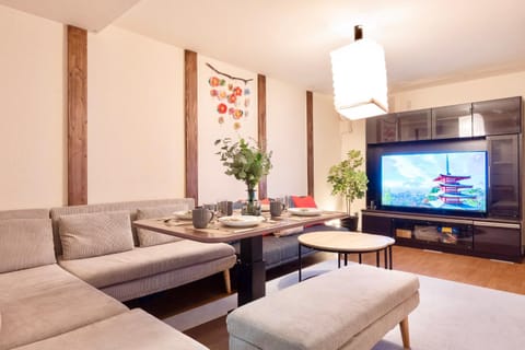 Communal lounge/ TV room, Living room, Seating area, Dining area
