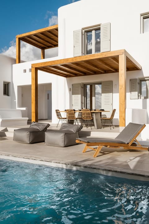 Patio, Seating area