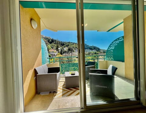 quiet studio swimming pool Roquebrune House in Roquebrune-Cap-Martin