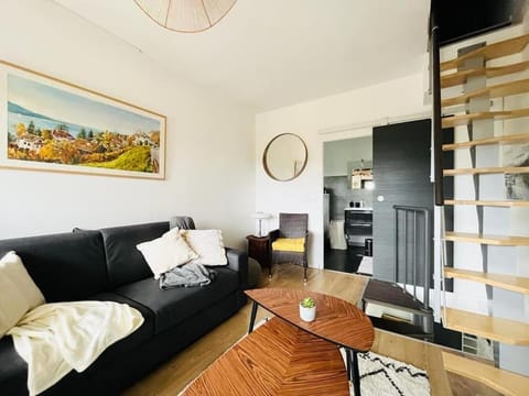 Charmante maisonnette avec terrasse et jolie vue - 5 min à pied du lac Apartment in Haute-Savoie