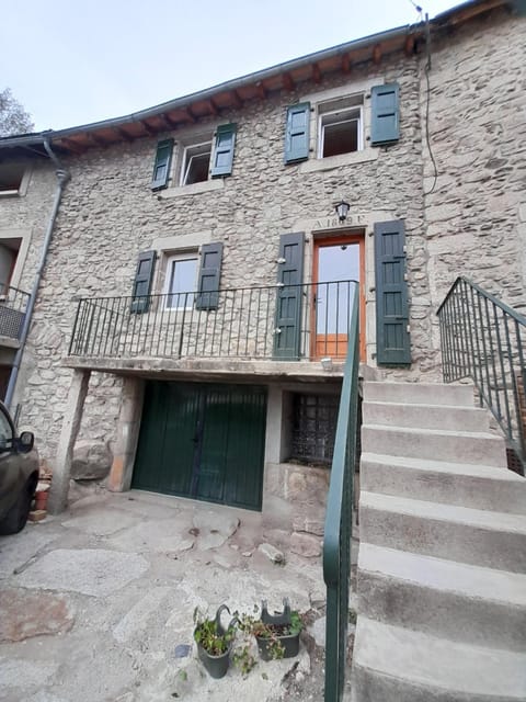 Property building, Balcony/Terrace