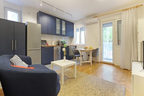 Living room, Dining area, kitchen