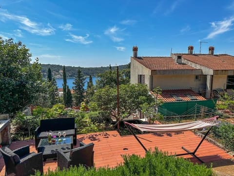 Property building, Day, Natural landscape, Garden, Balcony/Terrace, Garden view, sunbed