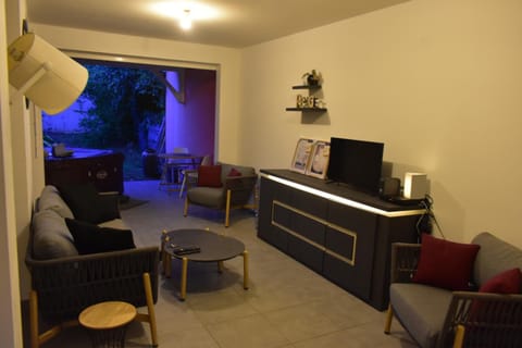 TV and multimedia, Living room