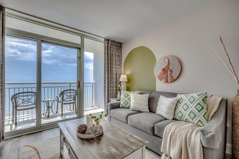View (from property/room), Balcony/Terrace, Living room, Seating area, Sea view