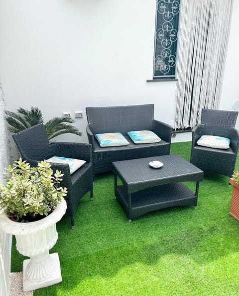 Patio, Day, Garden, Garden view