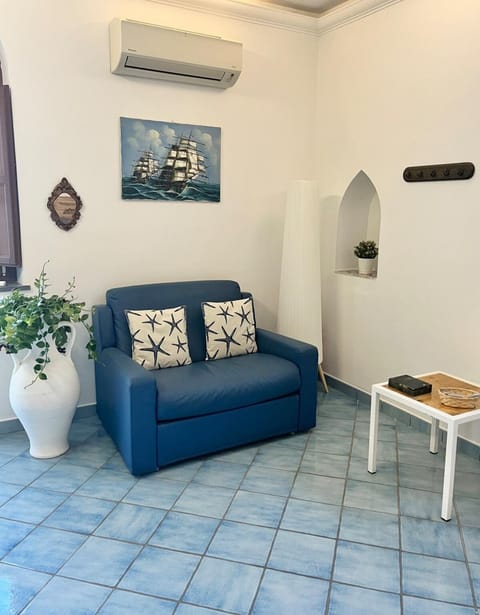 Living room, air conditioner