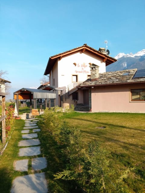 Le Foyer de Grand-mère Farm Stay in Aosta Valley, Italy