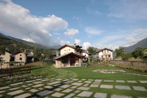Le Foyer de Grand-mère Farm Stay in Aosta Valley, Italy