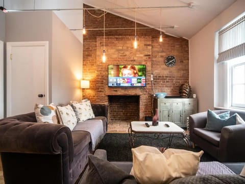 Communal lounge/ TV room, TV and multimedia, Living room, Other, Seating area, Evening entertainment