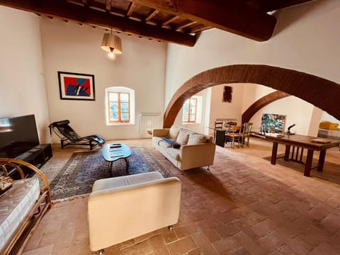 Communal lounge/ TV room, TV and multimedia, Living room, Evening entertainment