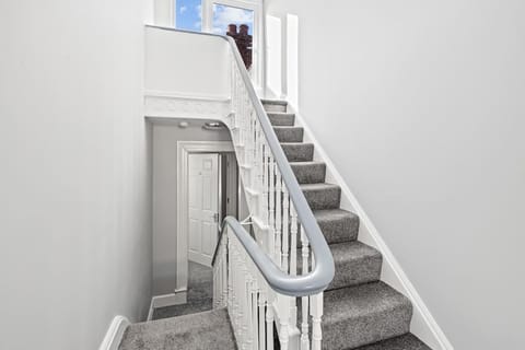 Brand New 5 Bedroom House House in Plymouth