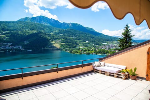 Balcony/Terrace, Balcony/Terrace, Lake view, Lake view