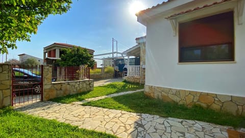 Property building, Patio, BBQ facilities, Garden