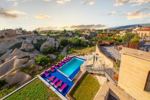 Natural landscape, Pool view, Swimming pool, Swimming pool, sunbed