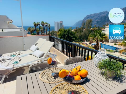 Day, Natural landscape, View (from property/room), Balcony/Terrace, Mountain view, Pool view, Sea view, sunbed