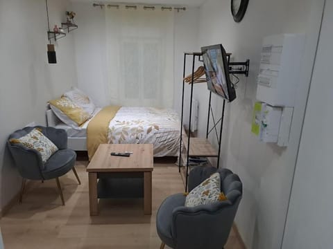 Sweet / Circuit 24h / Moto GP / Antares / Oasis - centre des expositions / Boulerie Jump Apartment in Le Mans