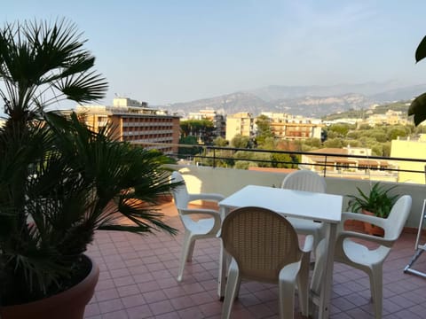 View (from property/room), Balcony/Terrace, City view, Mountain view
