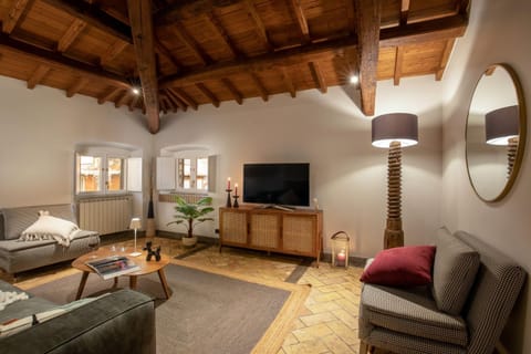Communal lounge/ TV room, TV and multimedia, Living room