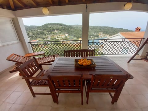 Marina Zuti Apartman Apartment in Split-Dalmatia County