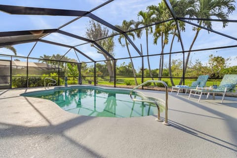 Patio, Natural landscape, View (from property/room), Pool view, Pool view, Swimming pool, sunbed