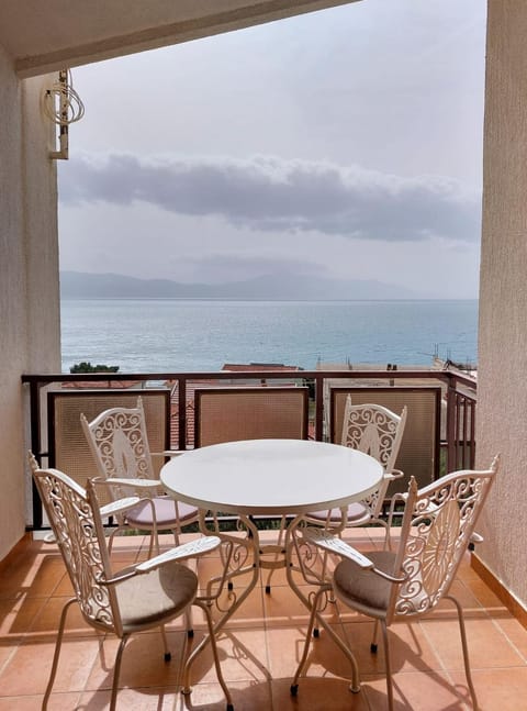 Balcony/Terrace, Seating area, Sea view
