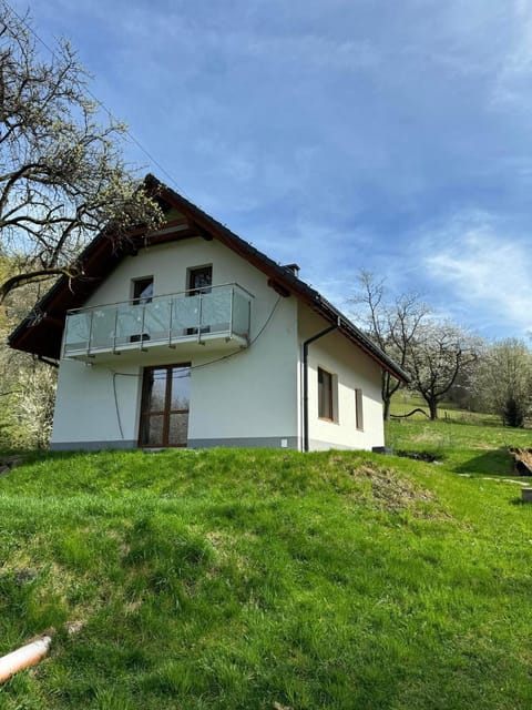 Property building, Spring, Day, Natural landscape, Garden, Garden view
