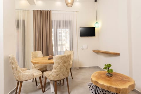 TV and multimedia, Dining area