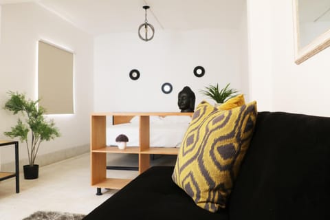 Bed, Photo of the whole room, Seating area, Bedroom