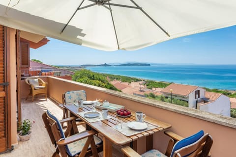 View (from property/room), Balcony/Terrace, Dining area, Sea view