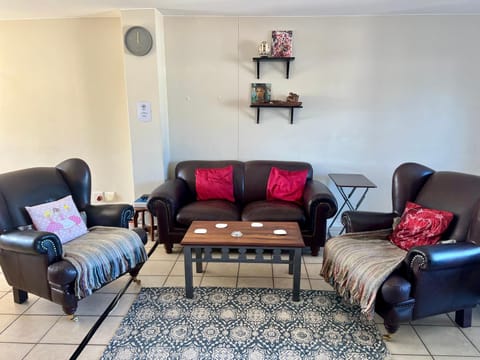 Living room, Photo of the whole room