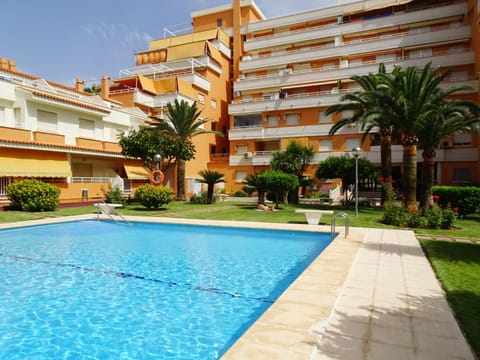 Property building, Garden, Swimming pool