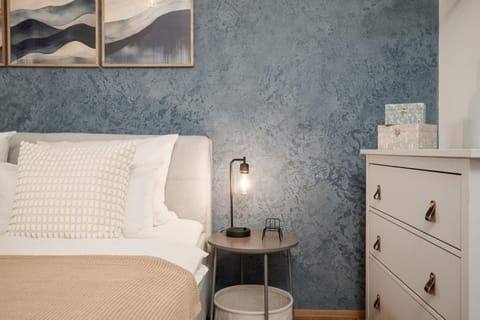 Bed, Bedroom, wardrobe