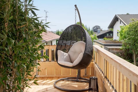 Balcony/Terrace, sunbed